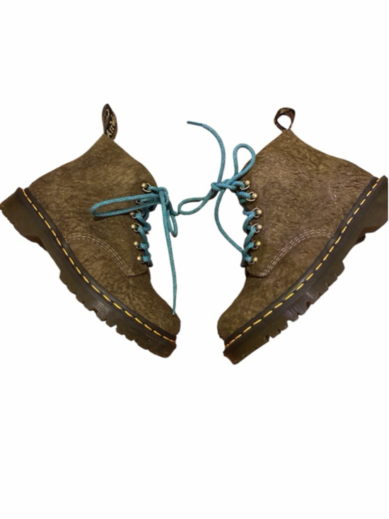 Dr. Martens Shoes - Dr. Martens MIE Olive 101 Boots size 7, UK 5